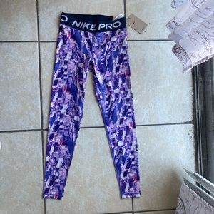 Nike Pro Design Athletic Workout Leggings